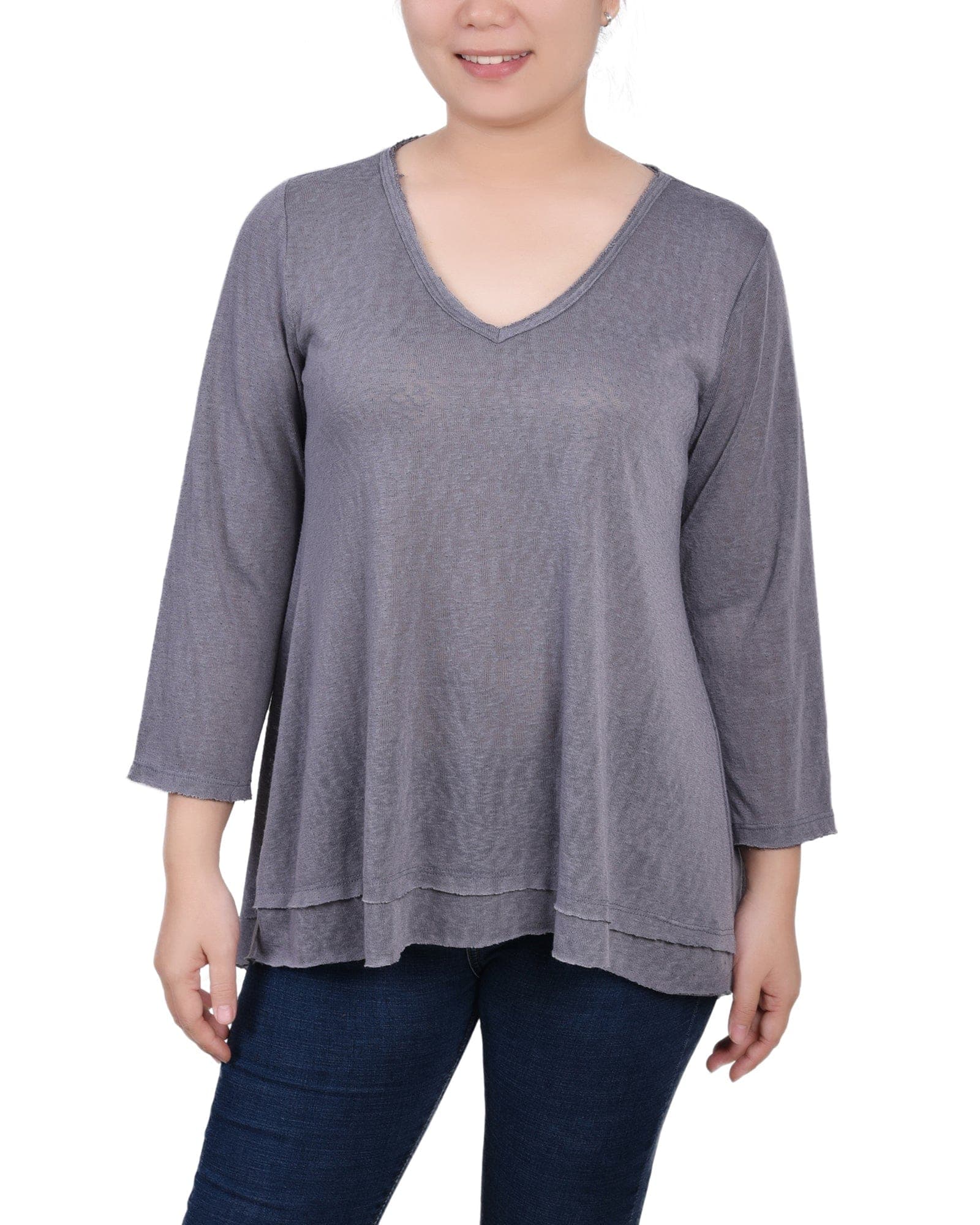 Petite 3/4 Sleeve V-Neck Top