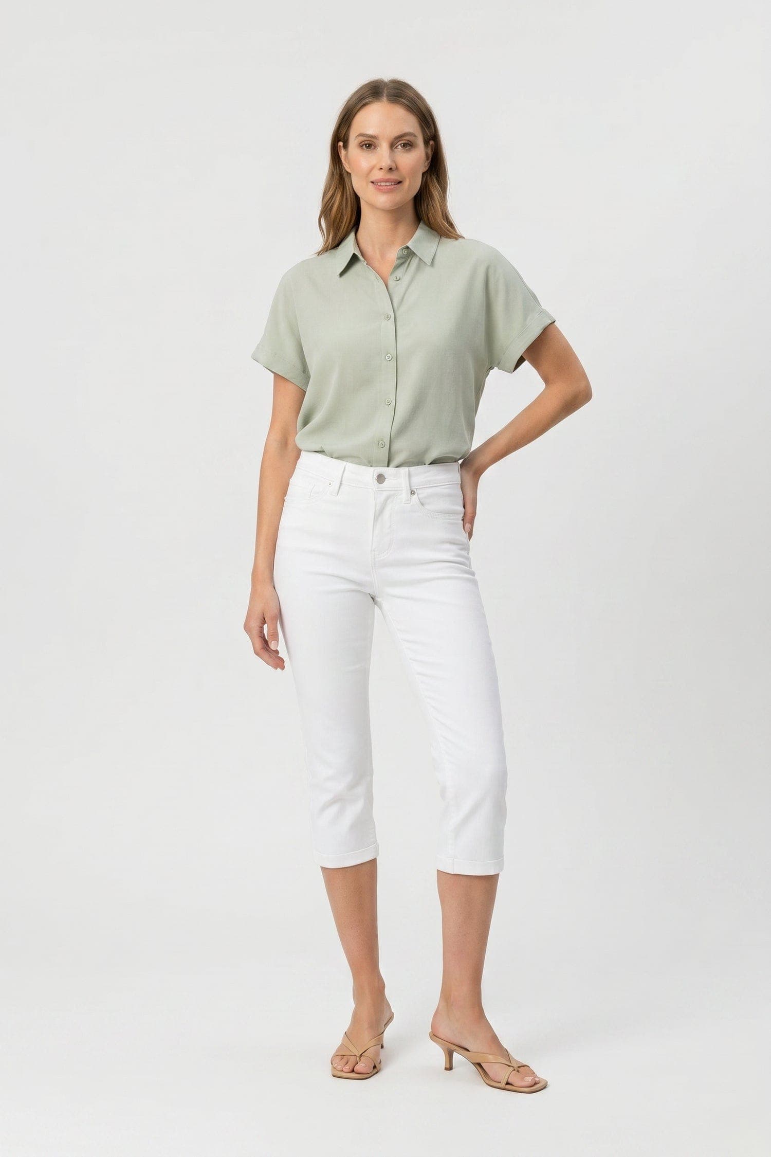 Chloe Skinny Capri Jeans in Petite