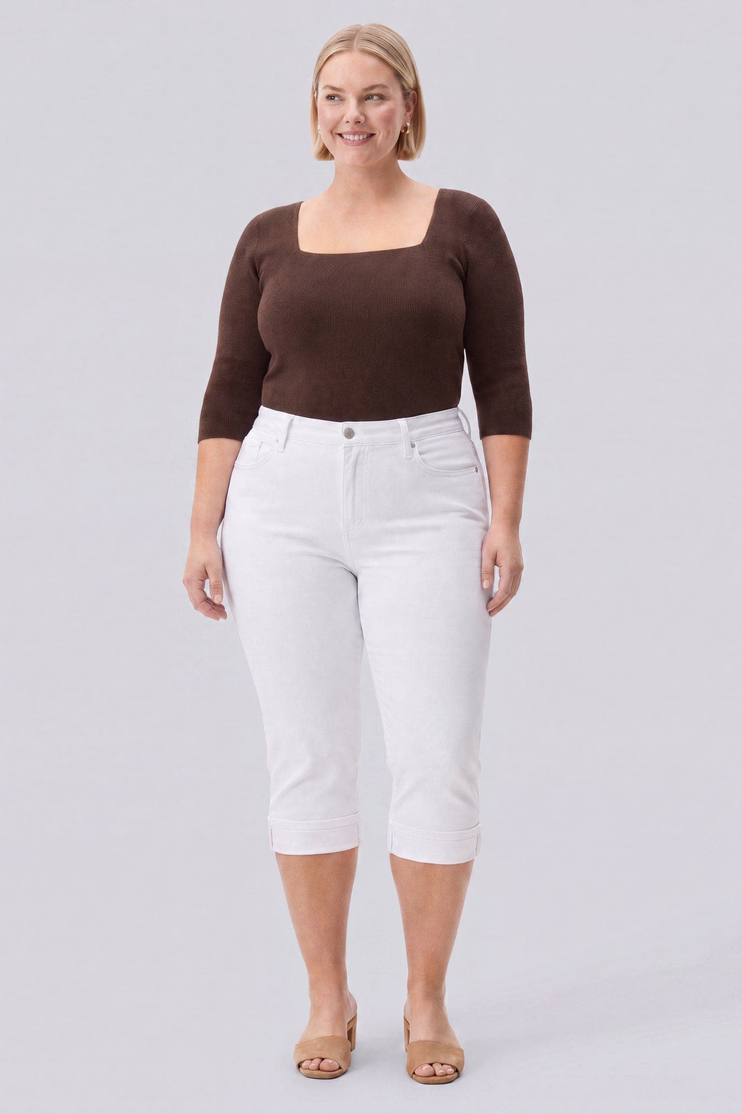 Marilyn Straight Crop Jeans in Plus Size