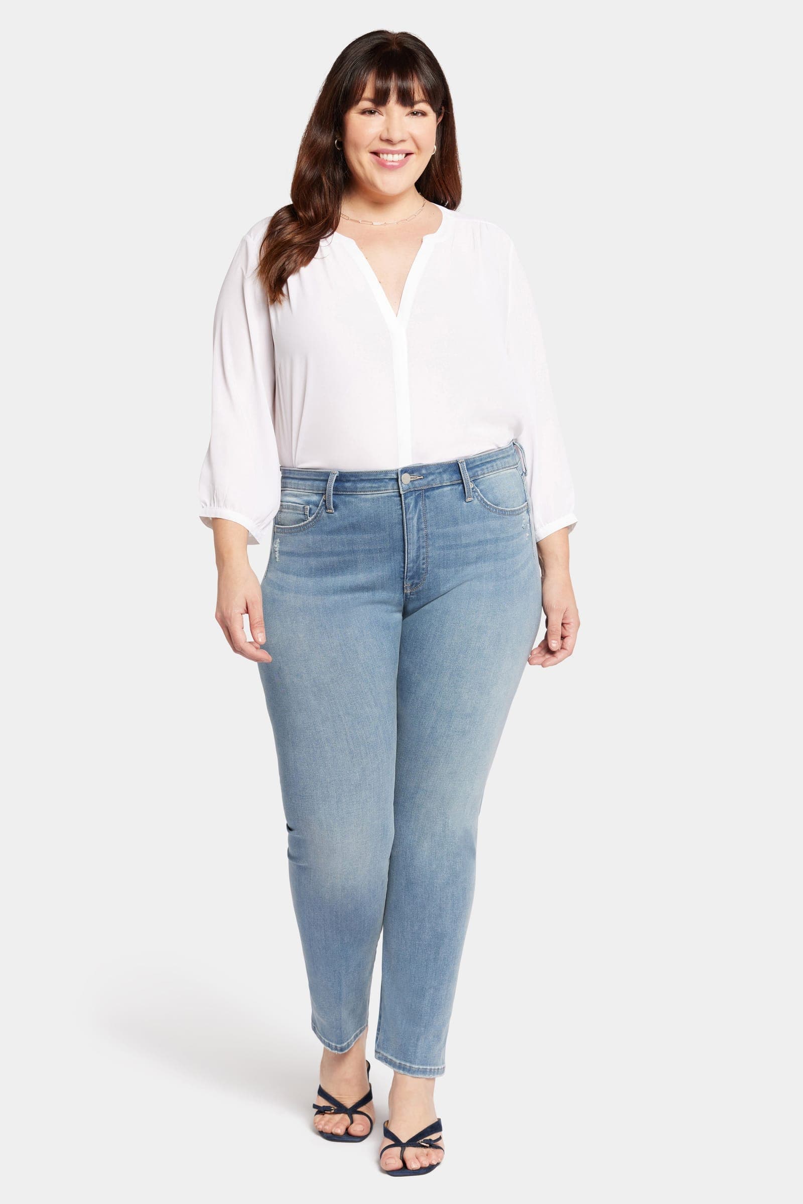 Le Silhouette Sheri Slim Jeans in Plus Size