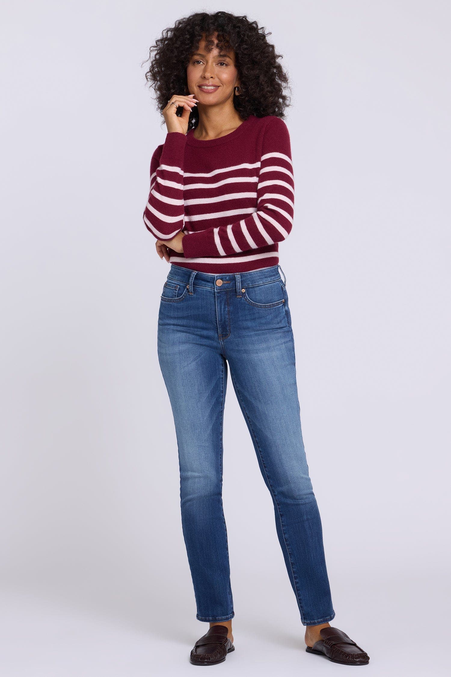 Sheri Slim Straight Jeans in Petite
