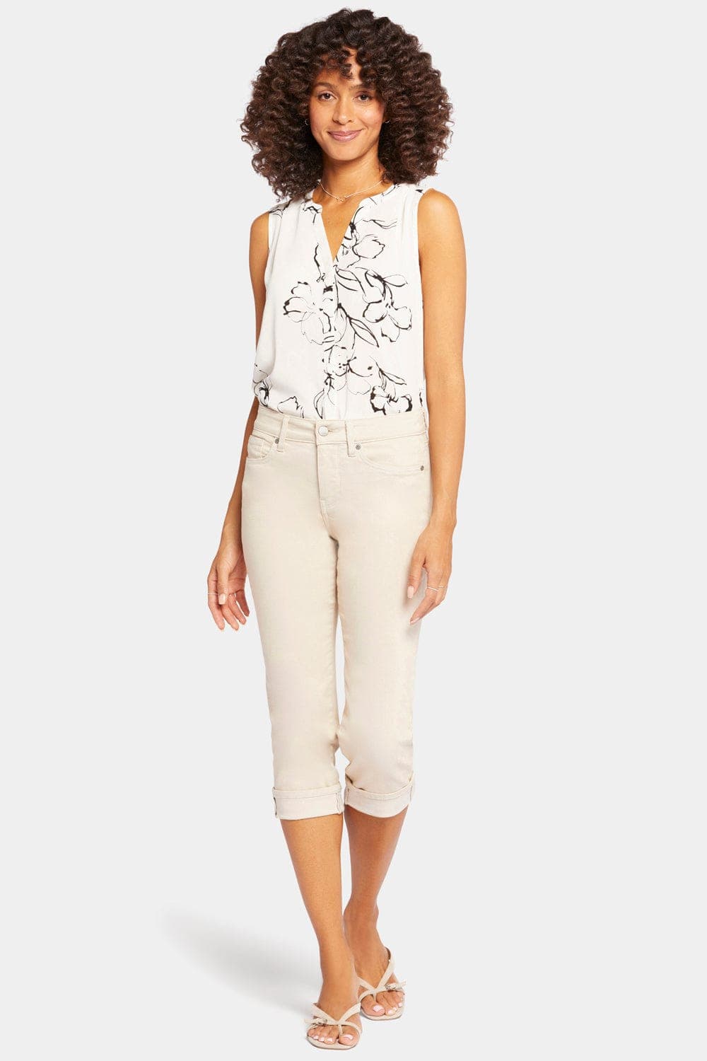 Marilyn Straight Crop Jeans in Petite