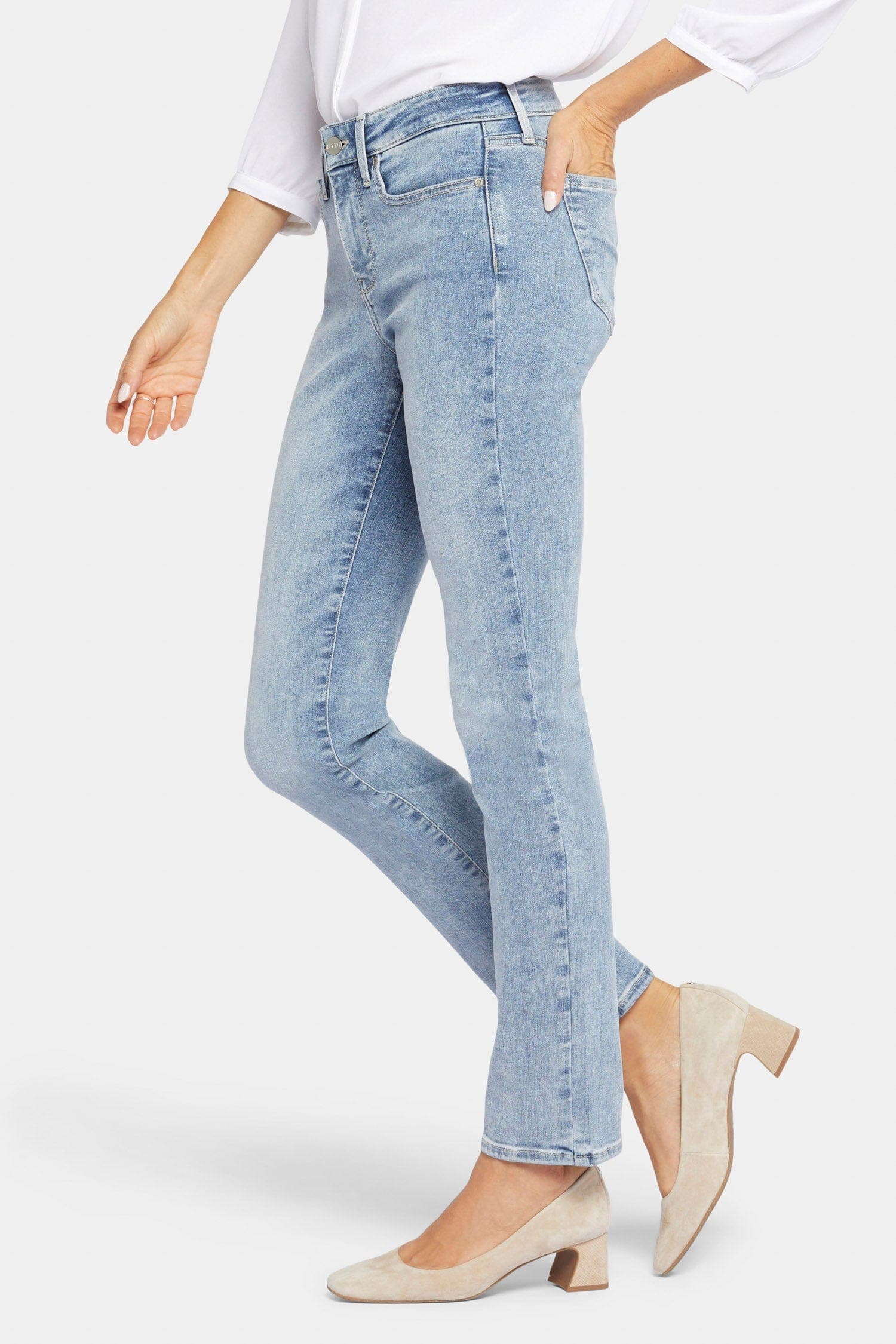 Sheri Slim Jeans in Petite